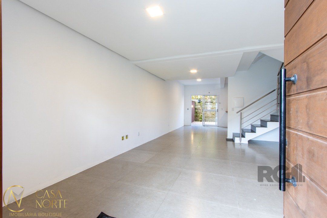 Casa à venda com 3 quartos, 149m², 1 suíte, 2 vagas, Rua Senador Mondin no bairro Aberta dos Morros em Porto Alegre