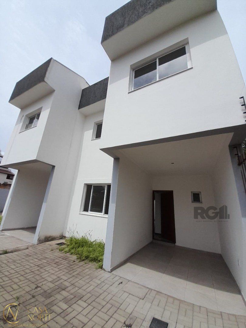 Casa à venda com 3 quartos, 229m², 1 suíte, 1 vaga, Rua Coronel Timóteo no bairro Camaquã em Porto Alegre