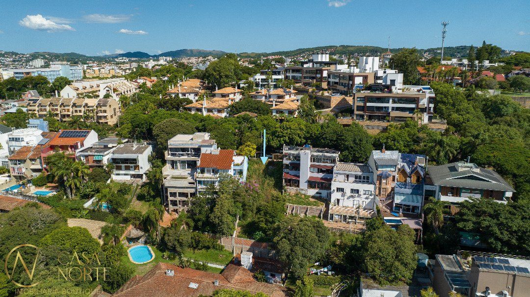 Terreno à venda  com 450m², Rua Bororo no bairro Vila Assunção em Porto Alegre