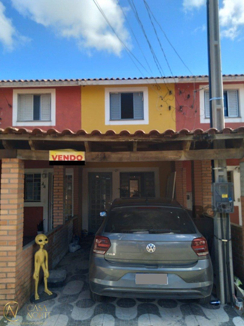 Casa de Condomínio à venda com 2 quartos, 78m², 1 vaga, Avenida Edgar Pires de Castro no bairro Hípica em Porto Alegre
