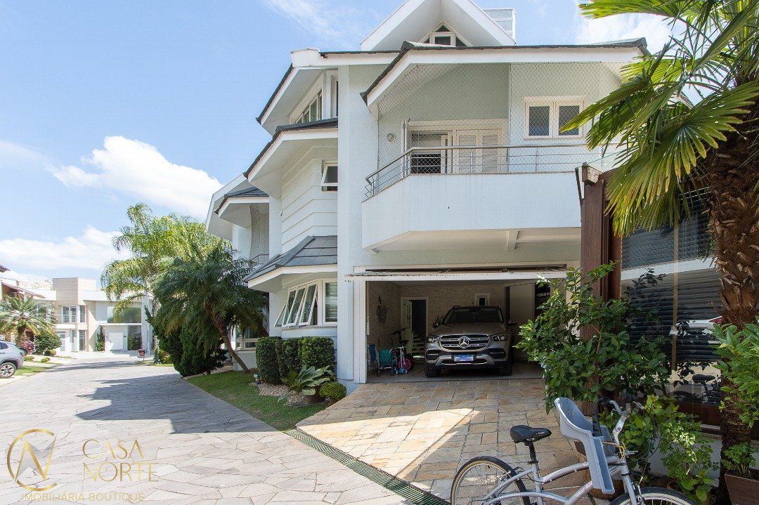 Casa de Condomínio à venda com 5 quartos, 298m², 4 suítes, Avenida Ecoville no bairro Sarandi em Porto Alegre