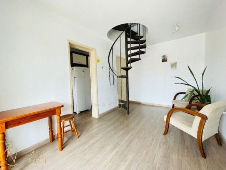 Cobertura à venda com 1 quarto, 100m², 1 suíte, 1 vaga, Rua Mucio Teixeira no bairro Menino Deus em Porto Alegre