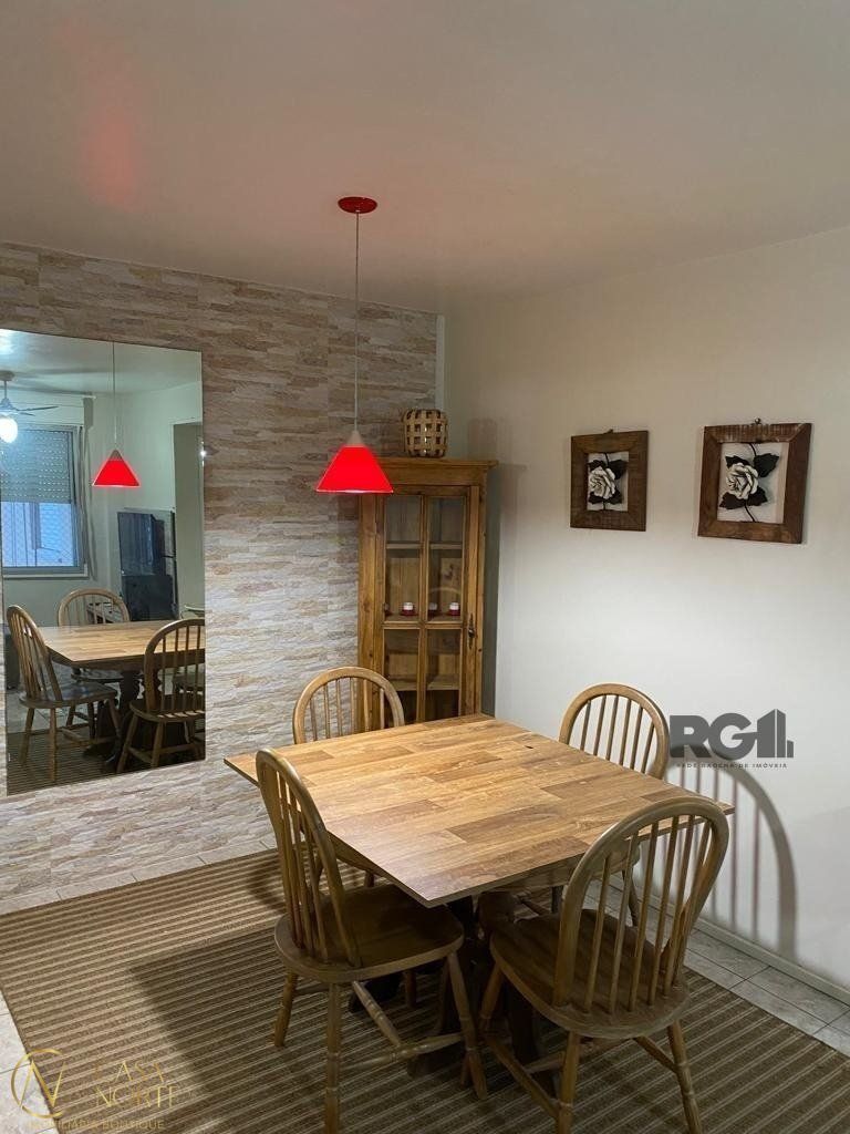 Apartamento à venda com 2 quartos, 60m², 1 vaga, Rua Diomario Moojen no bairro Cristal em Porto Alegre