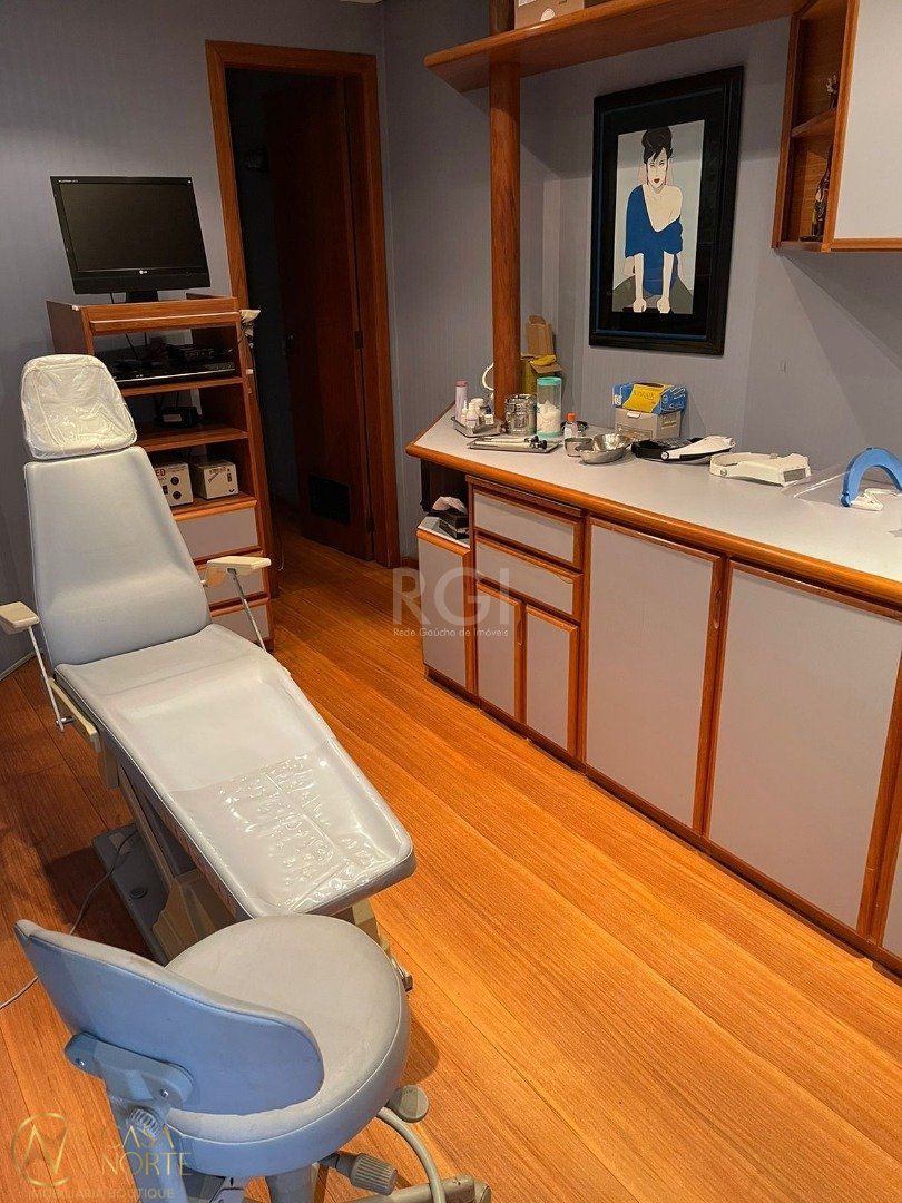 Sala Comercial à venda , 42m², Rua Mostardeiro no bairro Moinhos de Vento em Porto Alegre
