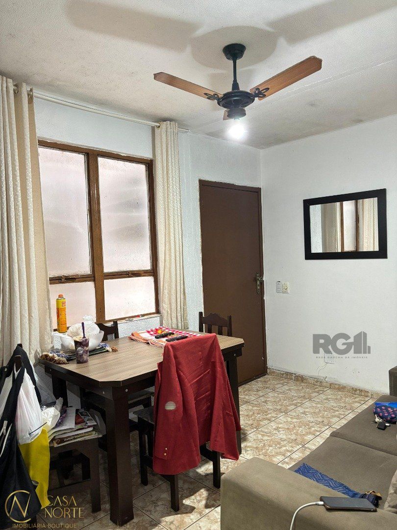 Apartamento à venda com 2 quartos, 45m², 1 vaga, Rua Victor Silva no bairro Camaquã em Porto Alegre