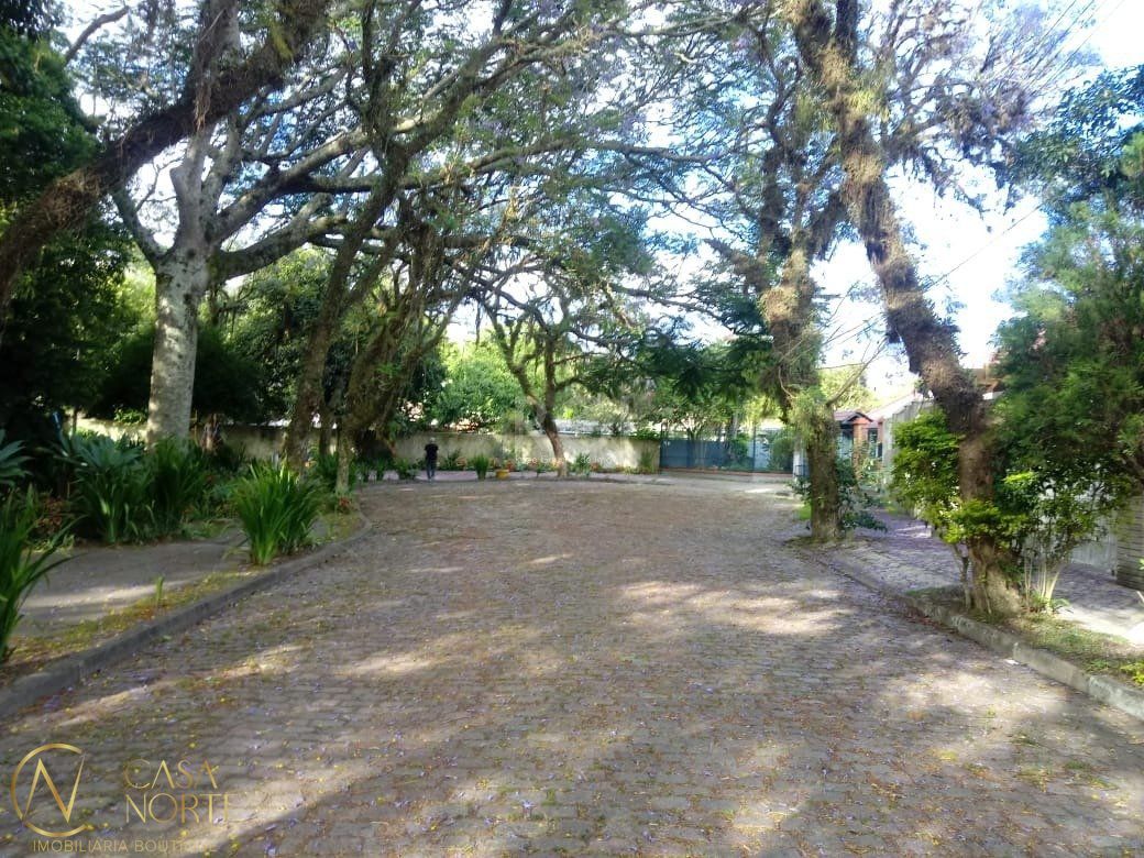 Casa à venda com 3 quartos, 226m², 3 suítes, 3 vagas, Rua Erico Silveira Peixoto no bairro Ipanema em Porto Alegre