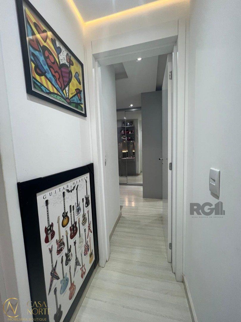 Apartamento à venda com 2 quartos, 57m², 1 suíte, 1 vaga, Rua Walton Pontes Carpes no bairro Vila Nova em Porto Alegre