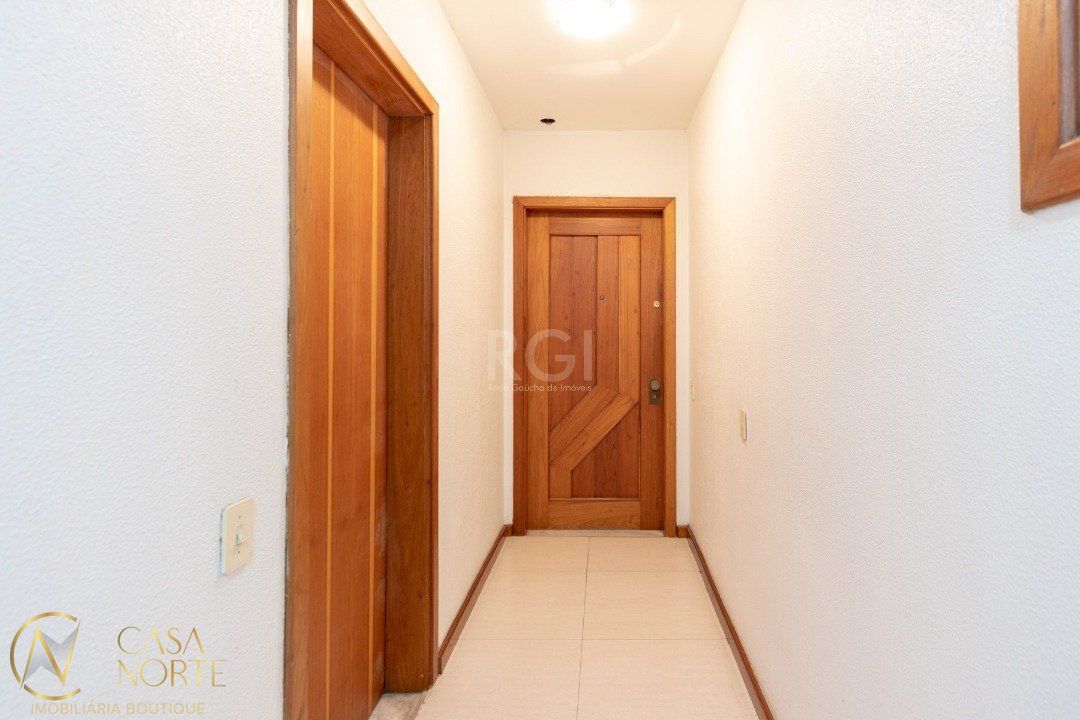Cobertura à venda com 4 quartos, 302m², 1 suíte, 3 vagas, Rua Barao do Guaiba no bairro Menino Deus em Porto Alegre