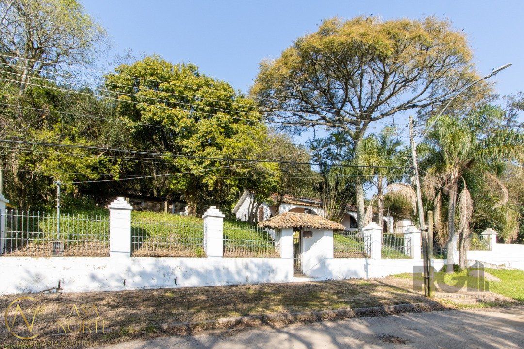 Casa à venda com 3 quartos, 350m², 1 suíte, 4 vagas, Avenida Beira Rio no bairro Belém Novo em Porto Alegre