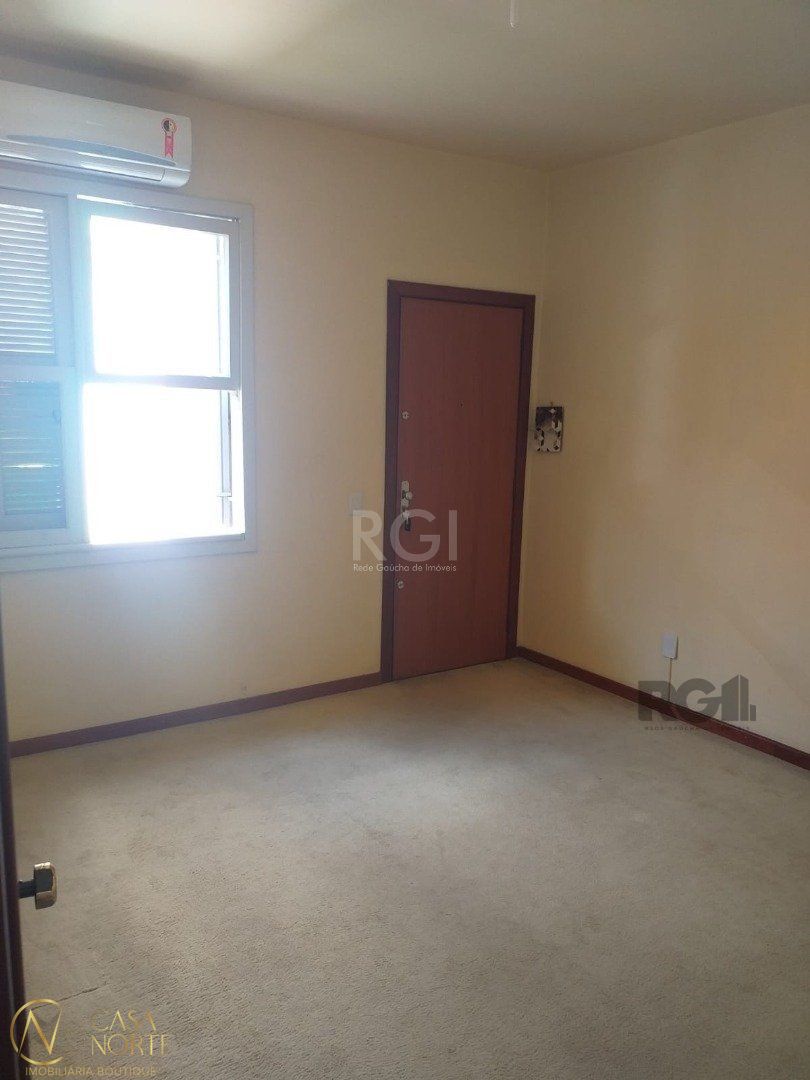 Apartamento à venda com 2 quartos, 60m², 1 vaga, Rua Cassio de Medeiros no bairro Tristeza em Porto Alegre