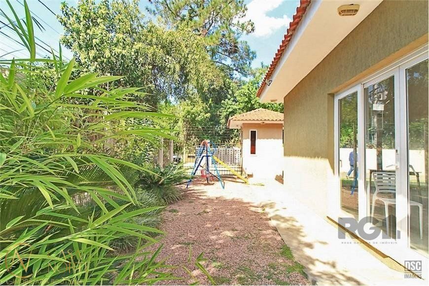 Casa de Condomínio à venda com 2 quartos, 99m², 1 suíte, 1 vaga, Rua Júlio Dias de Souza no bairro Aberta dos Morros em Porto Alegre