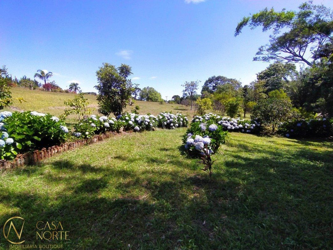 Sítio à venda com 4 quartos, 329m², 16 vagas, Estrada das Furnas no bairro Vila Nova em Porto Alegre