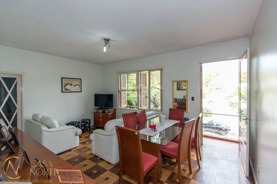 Apartamento à venda com 3 quartos, 132m², 1 vaga, Rua Nunes no bairro Medianeira em Porto Alegre