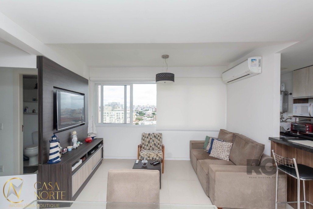 Apartamento à venda com 2 quartos, 53m², 1 suíte, 1 vaga, Avenida Florianópolis no bairro Azenha em Porto Alegre