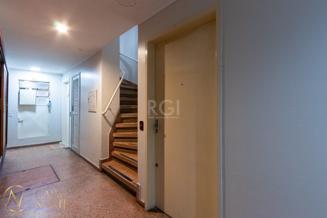 Apartamento à venda com 1 quarto, 45m², 1 vaga, Rua Victor Silva no bairro Camaquã em Porto Alegre