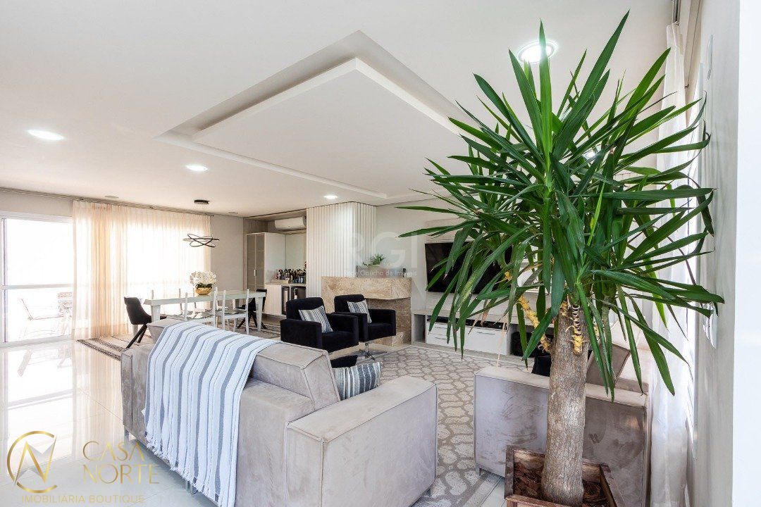 Casa de Condomínio à venda com 3 quartos, 203m², 3 suítes, 4 vagas, Rua Ivo Walter Kern no bairro Hípica em Porto Alegre