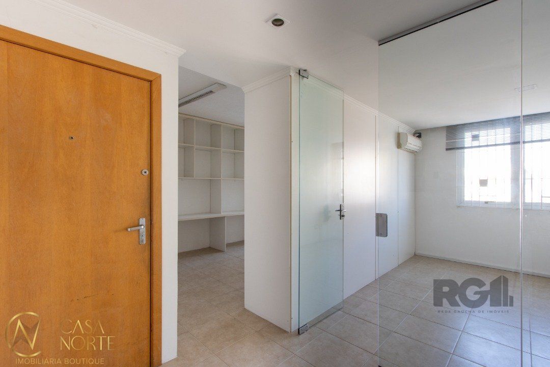 Sala Comercial à venda com 2 quartos, 39m², Rua Joaquim Nabuco no bairro Cidade Baixa em Porto Alegre