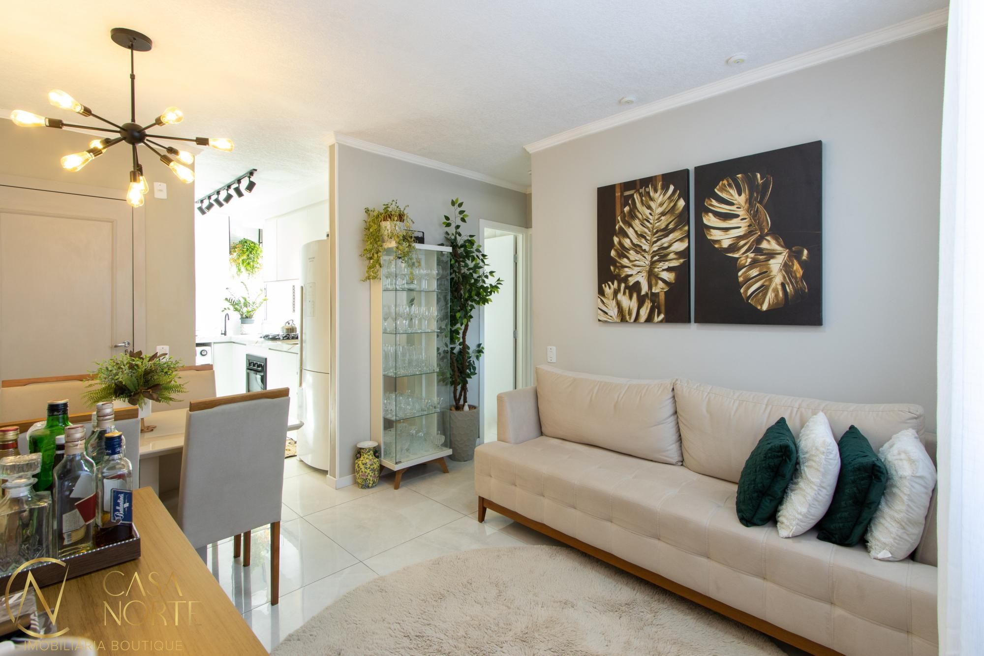 Apartamento à venda com 2 quartos, 40m², 1 vaga, Avenida Edgar Pires de Castro no bairro Hípica em Porto Alegre