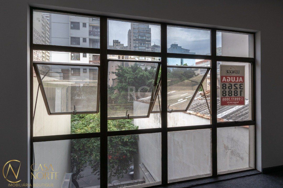 Sala Comercial à venda , 42m², Rua Coronel Fernando Machado no bairro Centro Histórico em Porto Alegre