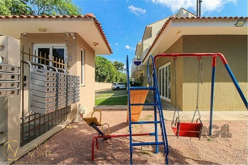 Casa de Condomínio à venda com 2 quartos, 99m², 1 suíte, 1 vaga, Rua Júlio Dias de Souza no bairro Aberta dos Morros em Porto Alegre