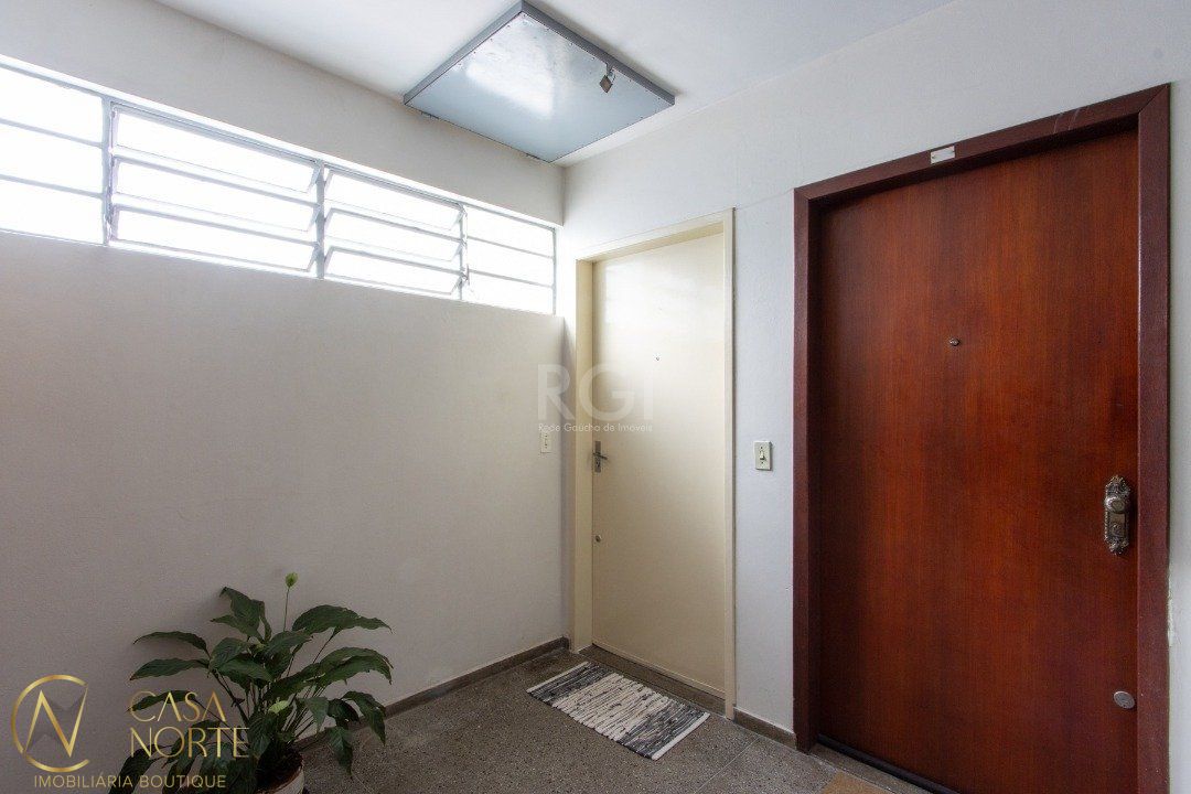 Apartamento à venda com 2 quartos, 57m², Rua Camaqua no bairro Camaquã em Porto Alegre