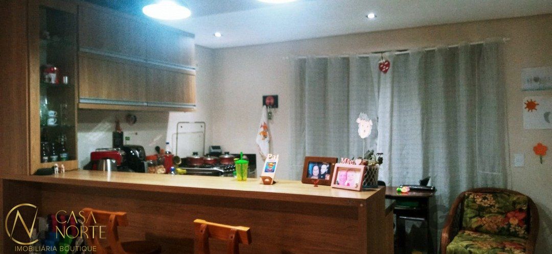 Sobrado à venda com 3 quartos, 140m², 3 suítes, 3 vagas, Rua Pau-Brasil no bairro Hípica em Porto Alegre
