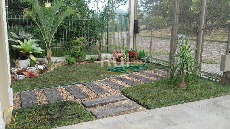 Casa à venda com 3 quartos, 350m², 1 suíte, 2 vagas, Rua Fernando Osorio no bairro Teresópolis em Porto Alegre