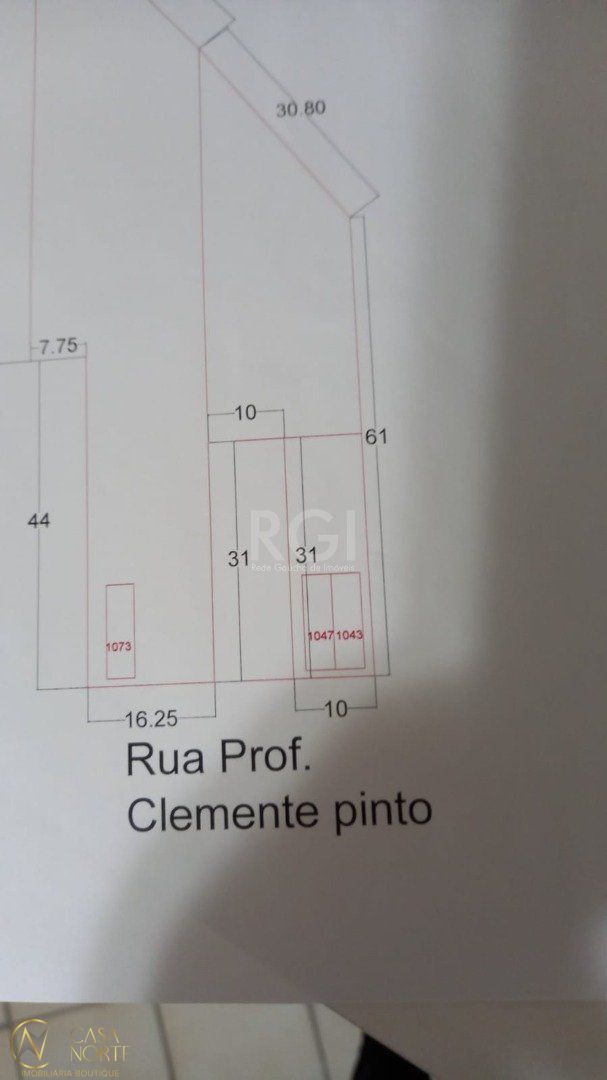 Terreno à venda , 3200m², Rua Professor Clemente Pinto no bairro Medianeira em Porto Alegre