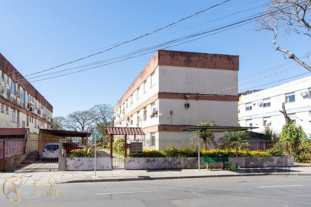 Apartamento à venda com 3 quartos, 81m², 1 vaga, Rua Doutor Castro de Menezes no bairro Vila Assunção em Porto Alegre