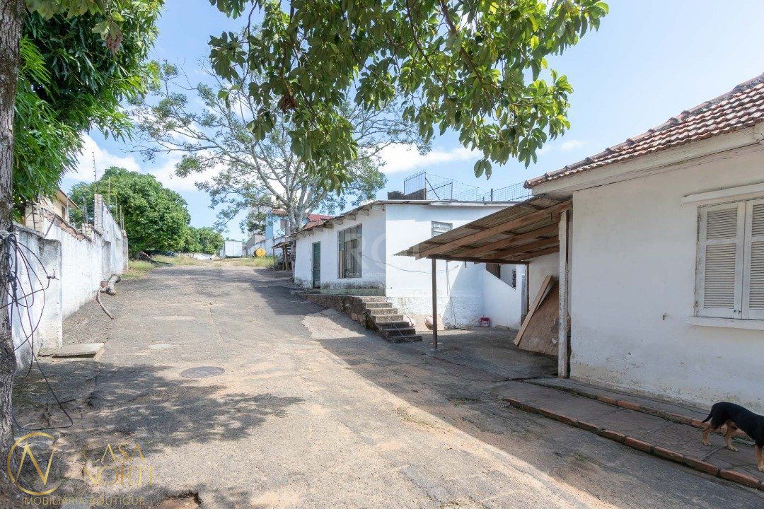 Terreno à venda  com 1925m², Rua Doutor Barcelos no bairro Tristeza em Porto Alegre