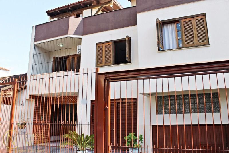 Cobertura à venda com 3 quartos, 158m², 2 vagas, Rua Doutor Castro de Menezes no bairro Vila Assunção em Porto Alegre