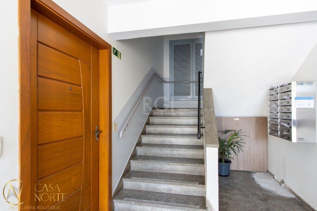 Apartamento à venda com 2 quartos, 57m², Rua Camaqua no bairro Camaquã em Porto Alegre