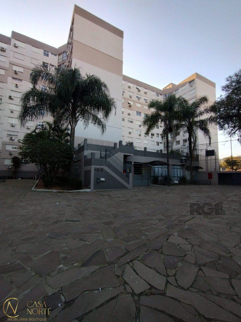 Apartamento à venda com 2 quartos, 56m², 1 vaga, Rua Coronel Massot no bairro Cristal em Porto Alegre