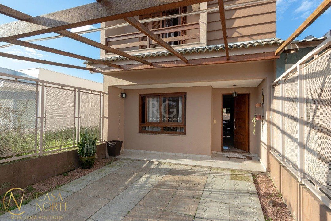 Casa à venda com 3 quartos, 125m², 1 suíte, 2 vagas, Rua Isidoro Bettio no bairro Aberta dos Morros em Porto Alegre