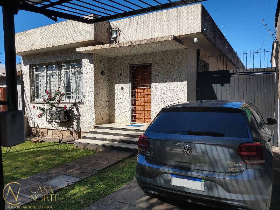 Casa à venda com 3 quartos, 84m², 6 vagas, Rua Teotonia no bairro Camaquã em Porto Alegre