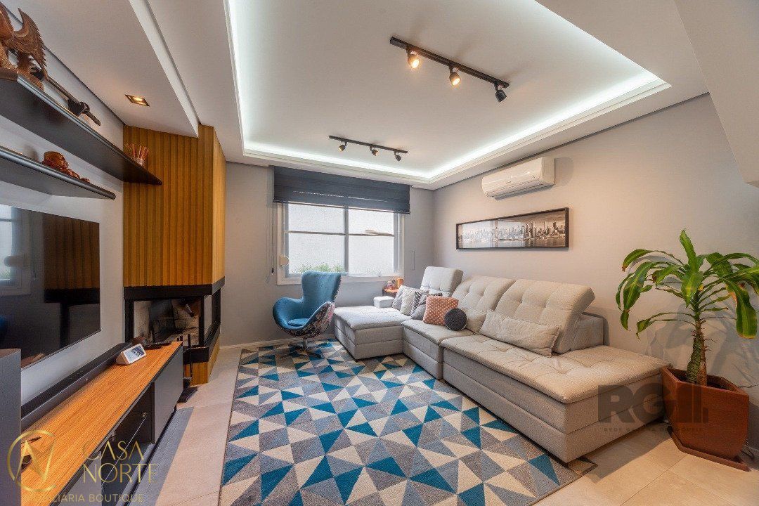 Casa de Condomínio à venda com 3 quartos, 155m², 3 suítes, 2 vagas, Rua Cangussu no bairro Nonoai em Porto Alegre