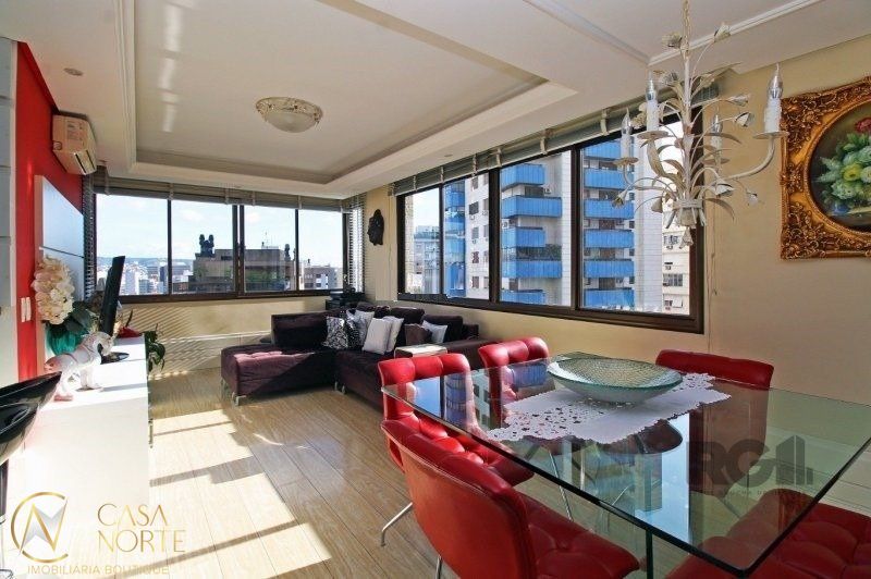Apartamento à venda com 3 quartos, 95m², 1 suíte, 2 vagas, Rua Castro Alves no bairro Independência em Porto Alegre