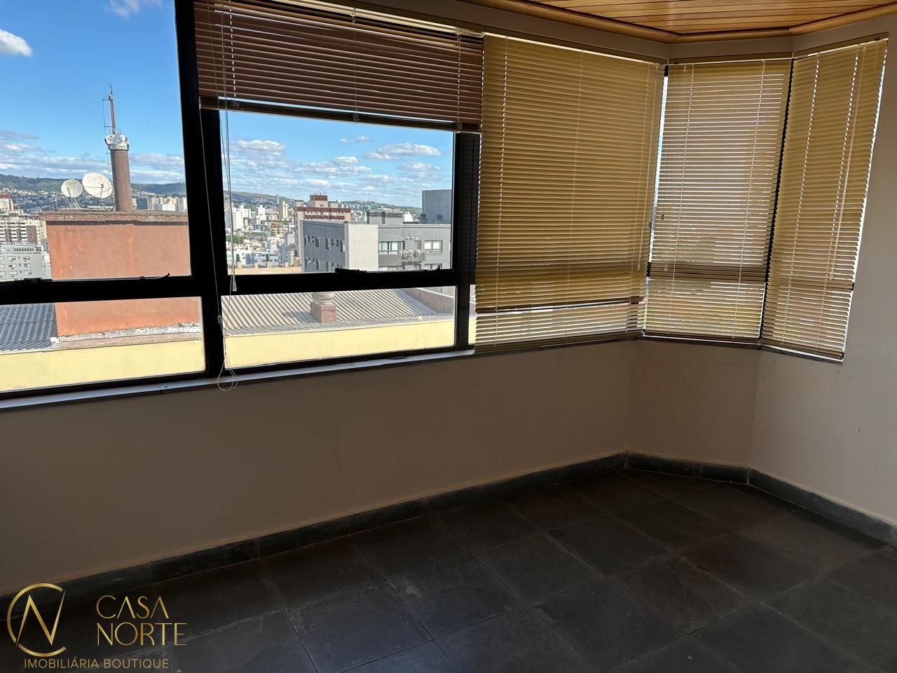 Apartamento à venda com 3 quartos, 123m², 1 suíte, 2 vagas, Rua Cabral no bairro Rio Branco em Porto Alegre