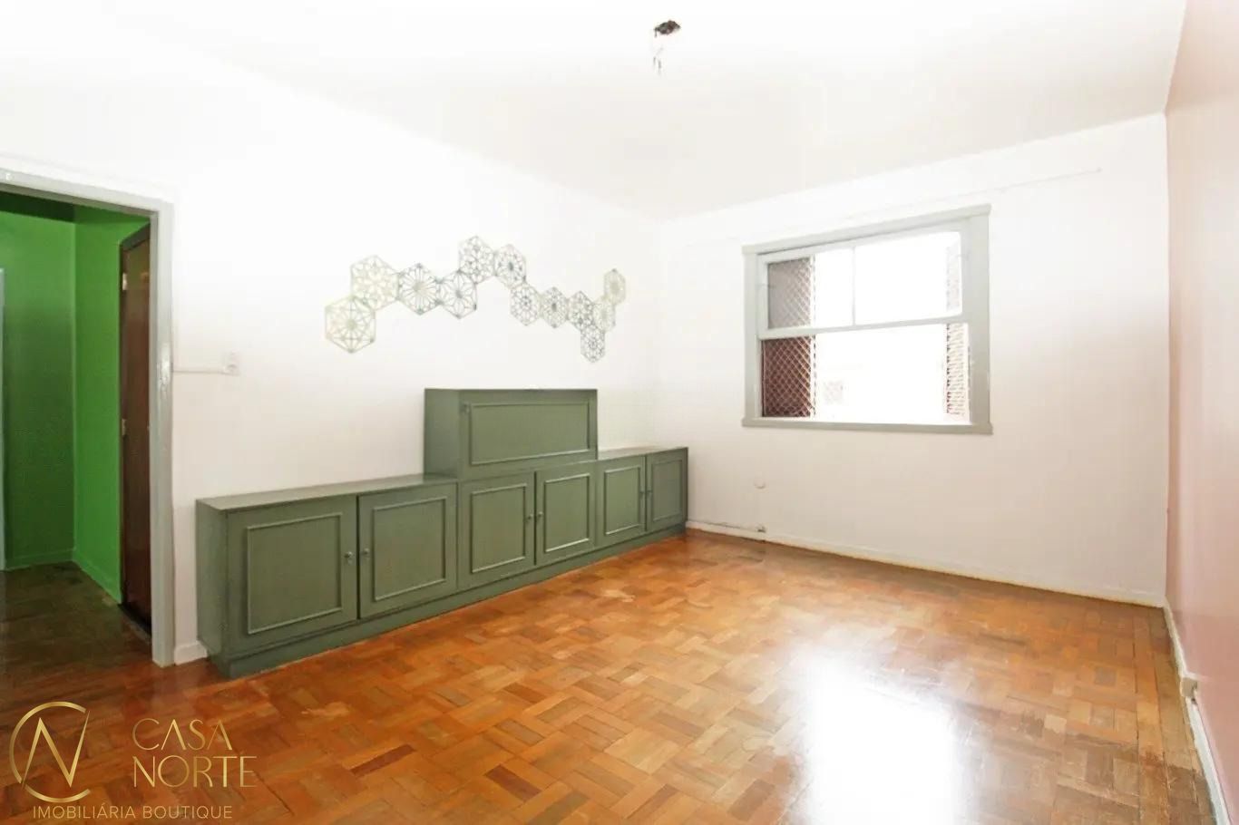 Apartamento à venda com 3 quartos, 101m², 1 vaga, Rua Dona Eugênia no bairro Santa Cecília em Porto Alegre