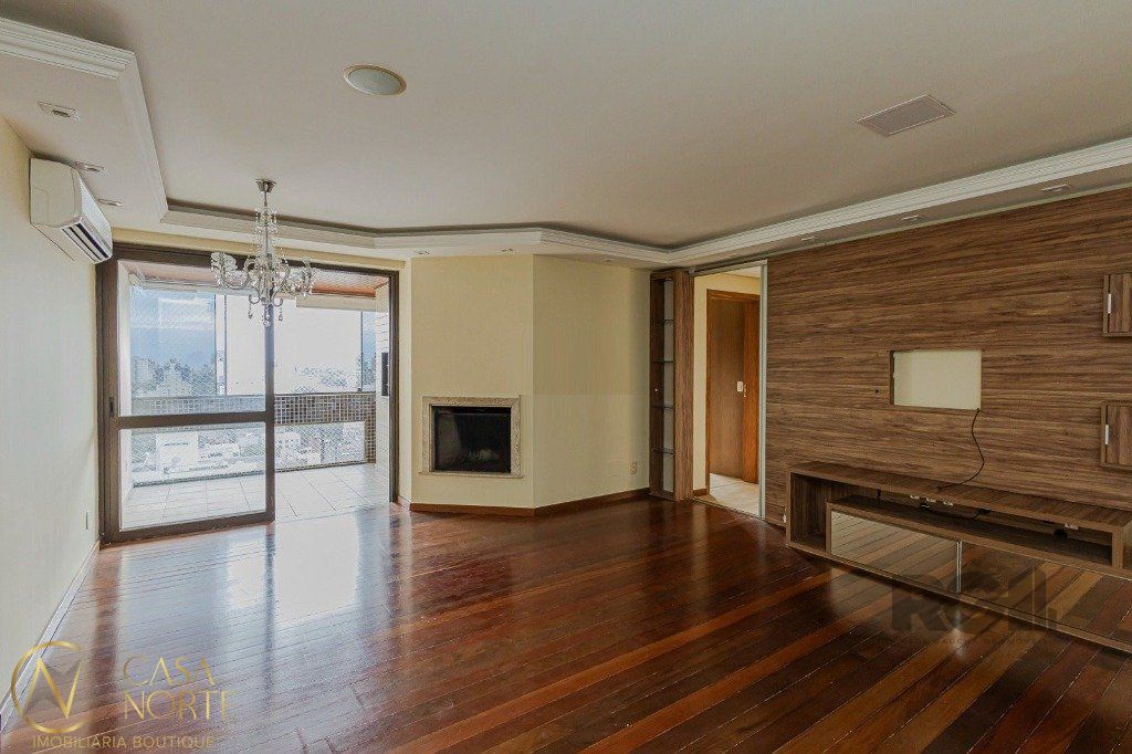 Apartamento à venda com 3 quartos, 96m², 1 suíte, 2 vagas, Rua Carlos Trein Filho no bairro Auxiliadora em Porto Alegre