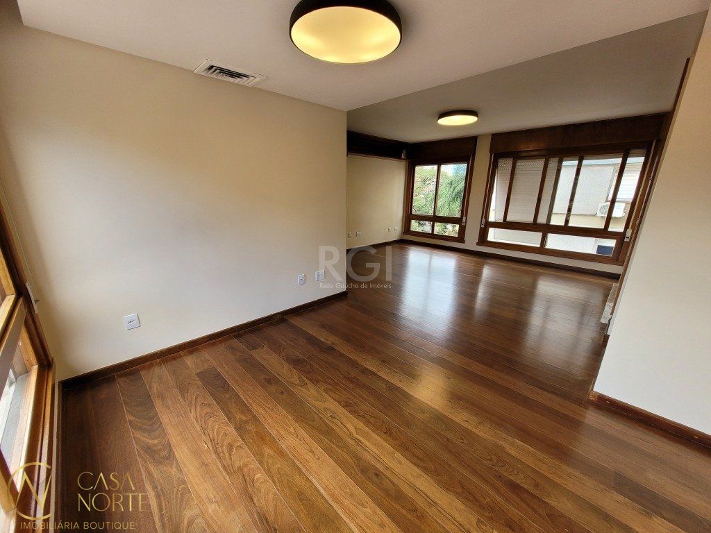 Apartamento à venda com 3 quartos, 121m², 1 suíte, 2 vagas, Rua Carlos Von Koseritz no bairro São João em Porto Alegre