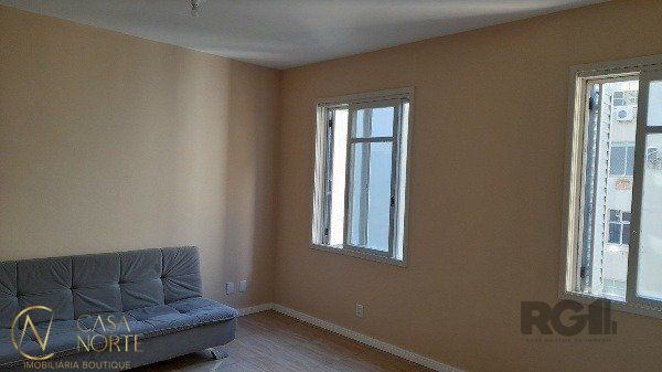 Studio à venda com 1 quarto, 31m², Rua General Vitorino no bairro Centro Histórico em Porto Alegre