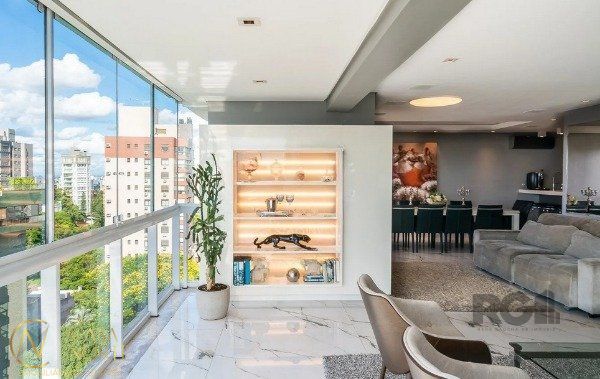 Apartamento à venda com 3 quartos, 152m², 3 suítes, 2 vagas, Rua Casemiro de Abreu no bairro Bela Vista em Porto Alegre