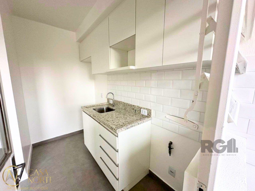 Apartamento à venda com 1 quarto, 43m², 1 vaga, Avenida Alberto Bins no bairro Floresta em Porto Alegre