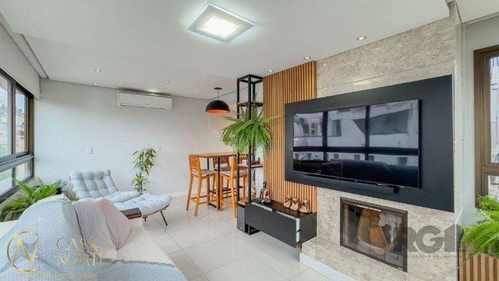 Apartamento à venda com 2 quartos, 80m², 1 suíte, 2 vagas, Avenida Lageado no bairro Petrópolis em Porto Alegre