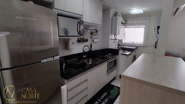 Apartamento à venda com 3 quartos, 74m², 1 suíte, 1 vaga, Rua Jari no bairro Passo da Areia em Porto Alegre