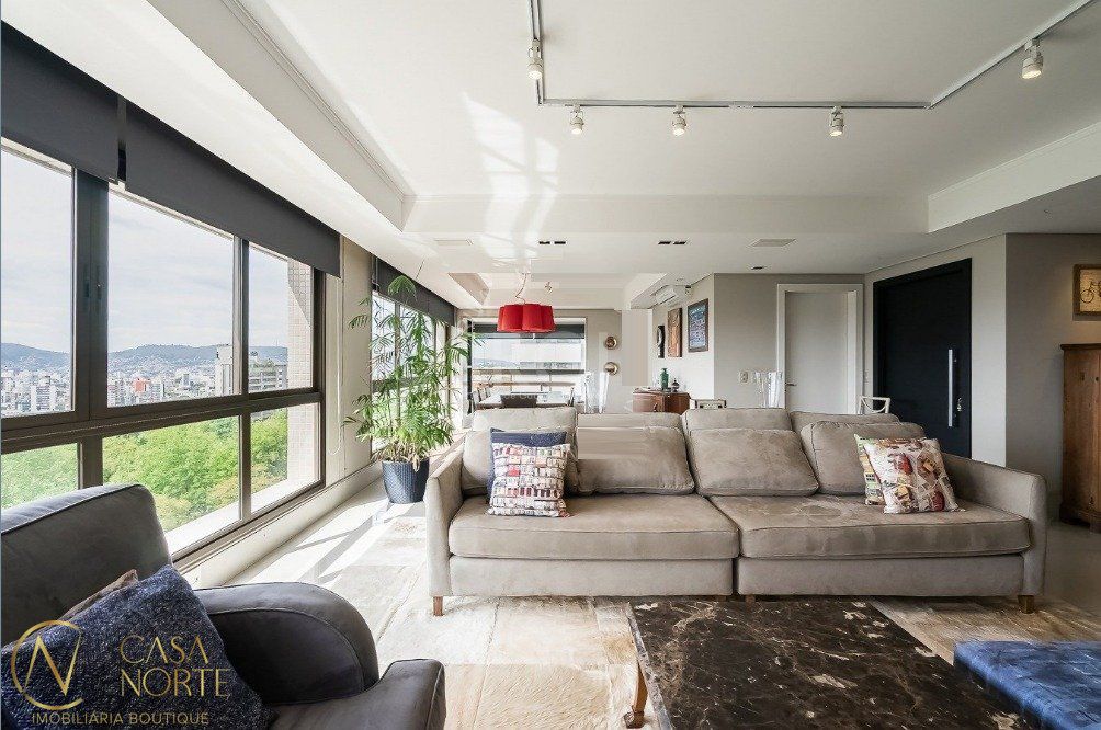 Apartamento à venda com 3 quartos, 204m², 3 suítes, 4 vagas, Rua Artur Rocha no bairro Auxiliadora em Porto Alegre