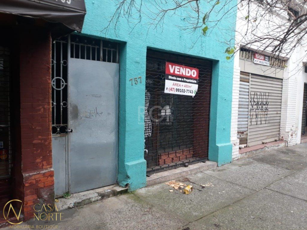 Casa Comercial à venda , 468m², Avenida São Pedro no bairro São Geraldo em Porto Alegre