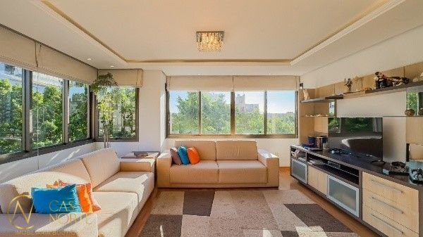 Apartamento à venda com 3 quartos, 114m², 1 suíte, 2 vagas, Rua Felicíssimo de Azevedo no bairro Auxiliadora em Porto Alegre