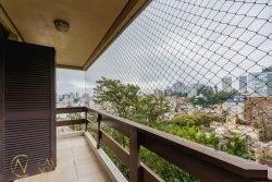 Apartamento à venda com 3 quartos, 199m², 1 suíte, 2 vagas, Rua Carlos Trein Filho no bairro Auxiliadora em Porto Alegre